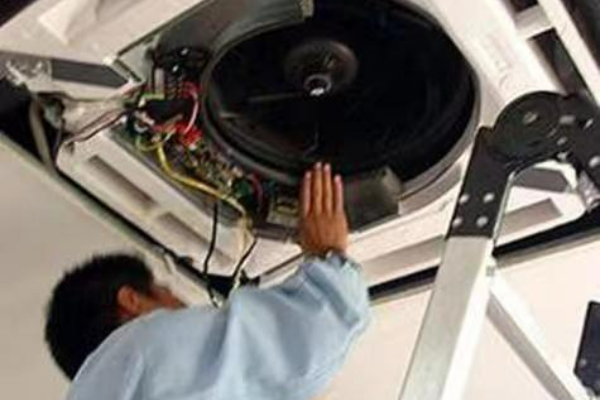 中央空調放氣的方法